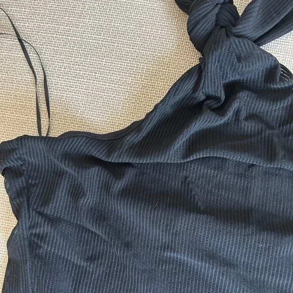 NWT Reformation Sophie Knit Top Sz4 Black - Picture 7 of 9